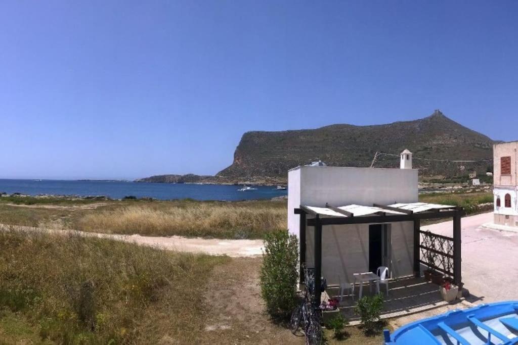 Il Cubo, Monovano Col Mare Su Tre Fronti. Favignana Eksteriør bilde